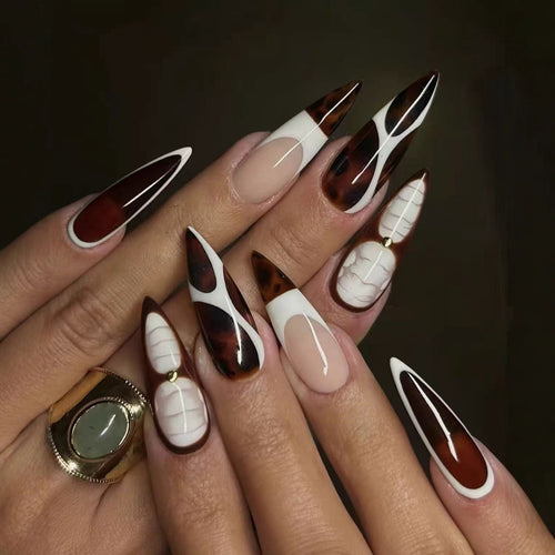 Künstlerische Stiletto-Nagelverlängerungen