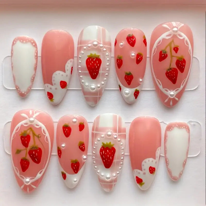 Künstlerisches Nageldesign Karnz