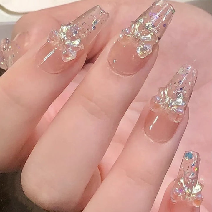 Elegante und Glänzende Nagelkunst Karnz