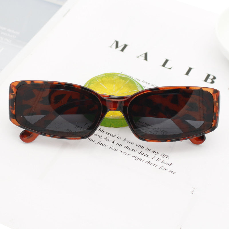 Damen exklusive oversized Sonnenbrille im modernen Design Karnz