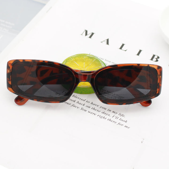 Damen exklusive oversized Sonnenbrille im modernen Design Karnz