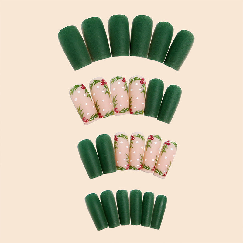 Kunstvolle Nagelspitzen mit botanischen Motiven Karnz