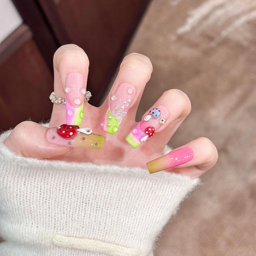 Künstlerische dekorative Press-On Nagelspitzen