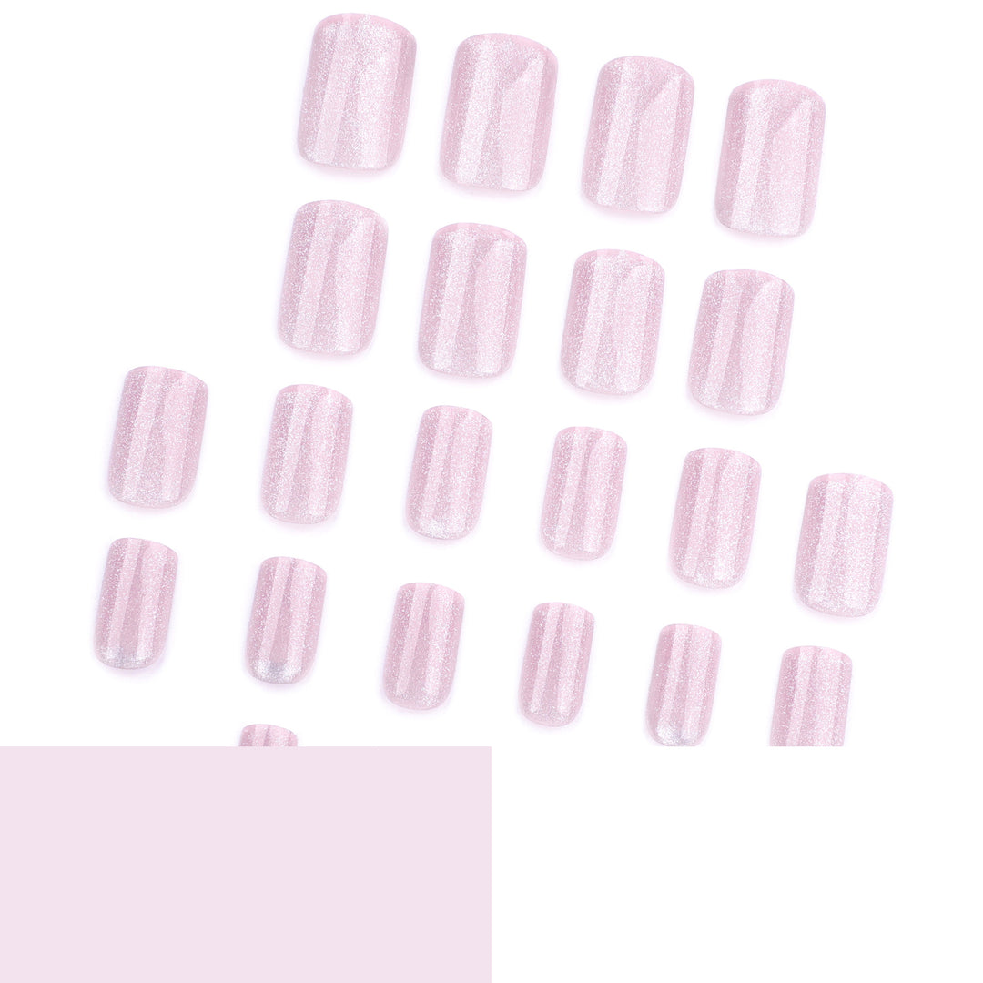 Künstliche Nagelkunst mit elegantem Glanz Karnz