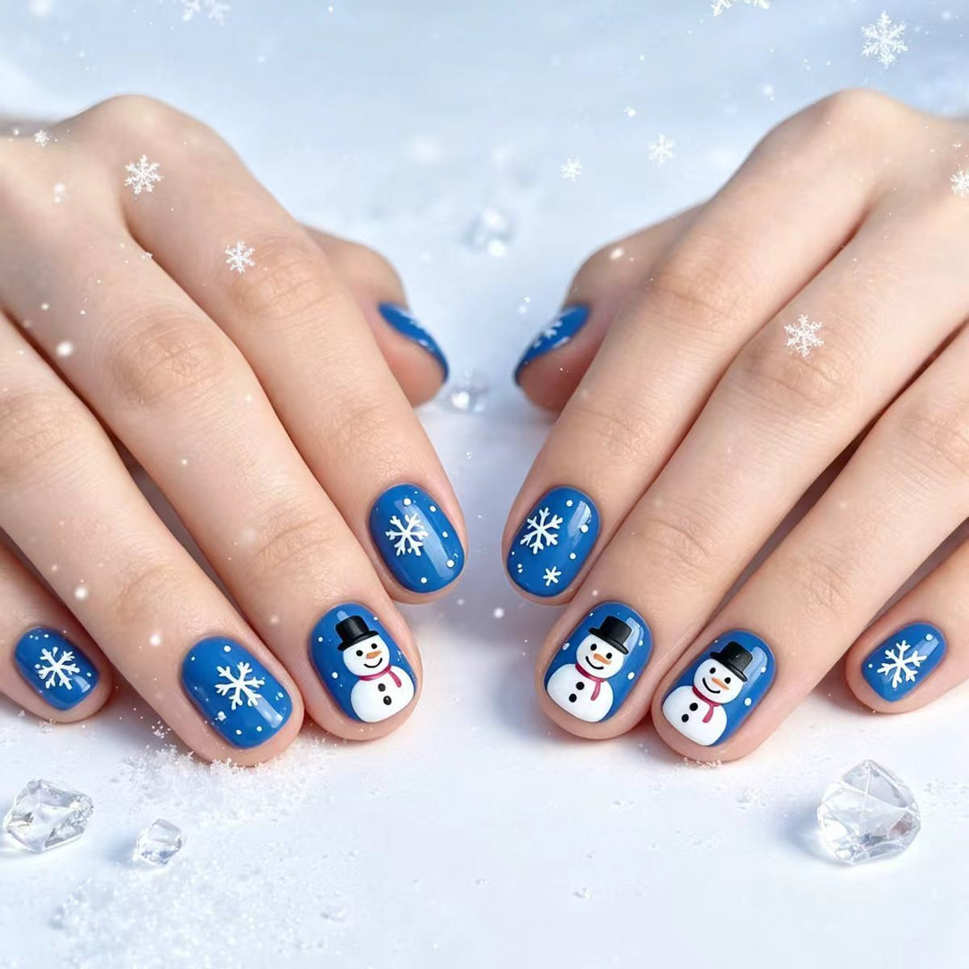 Kunstnägel mit Festlichem Schneemann-Design Karnz