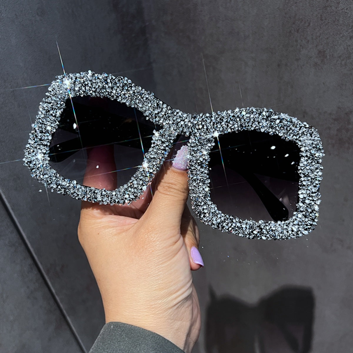 Damen Sonnenbrille mit funkelndem Strassrahmen Karnz