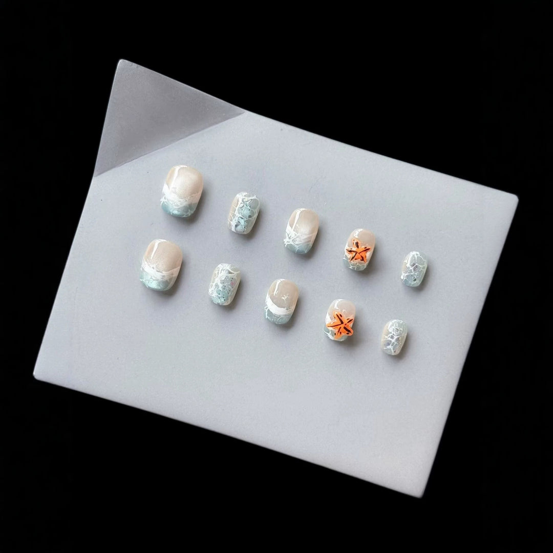 Elegantes Press-On Nagelkunst-Set mit ozean-inspiriertem Design