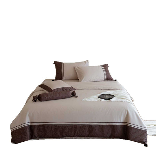 Bettwäsche-Set aus Baumwollsatin mit dekorativem Saum und Zierkissen