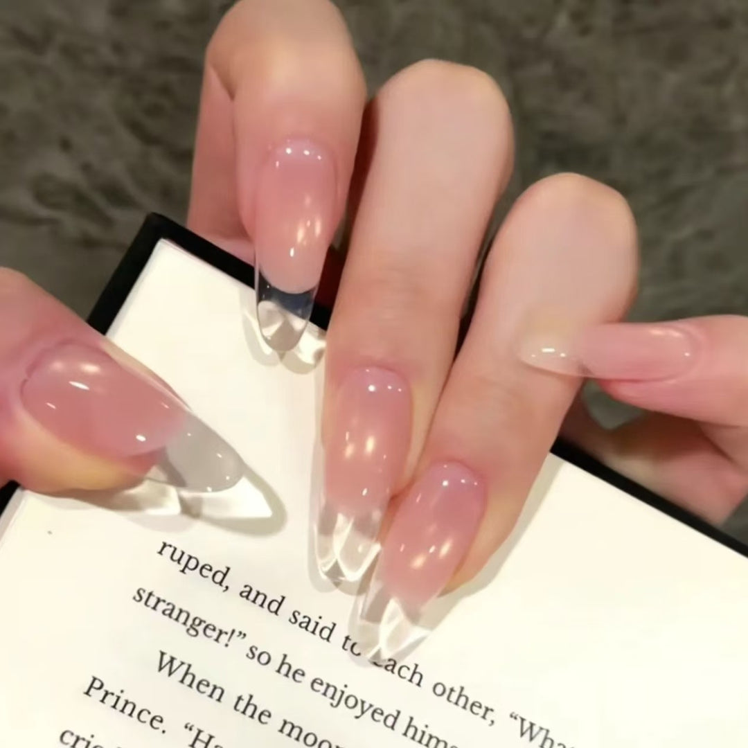 Elegante Französische Spitzen-Nagelverlängerungen