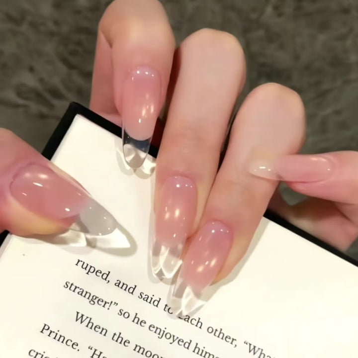 Elegante Französische Spitzen-Nagelverlängerungen
