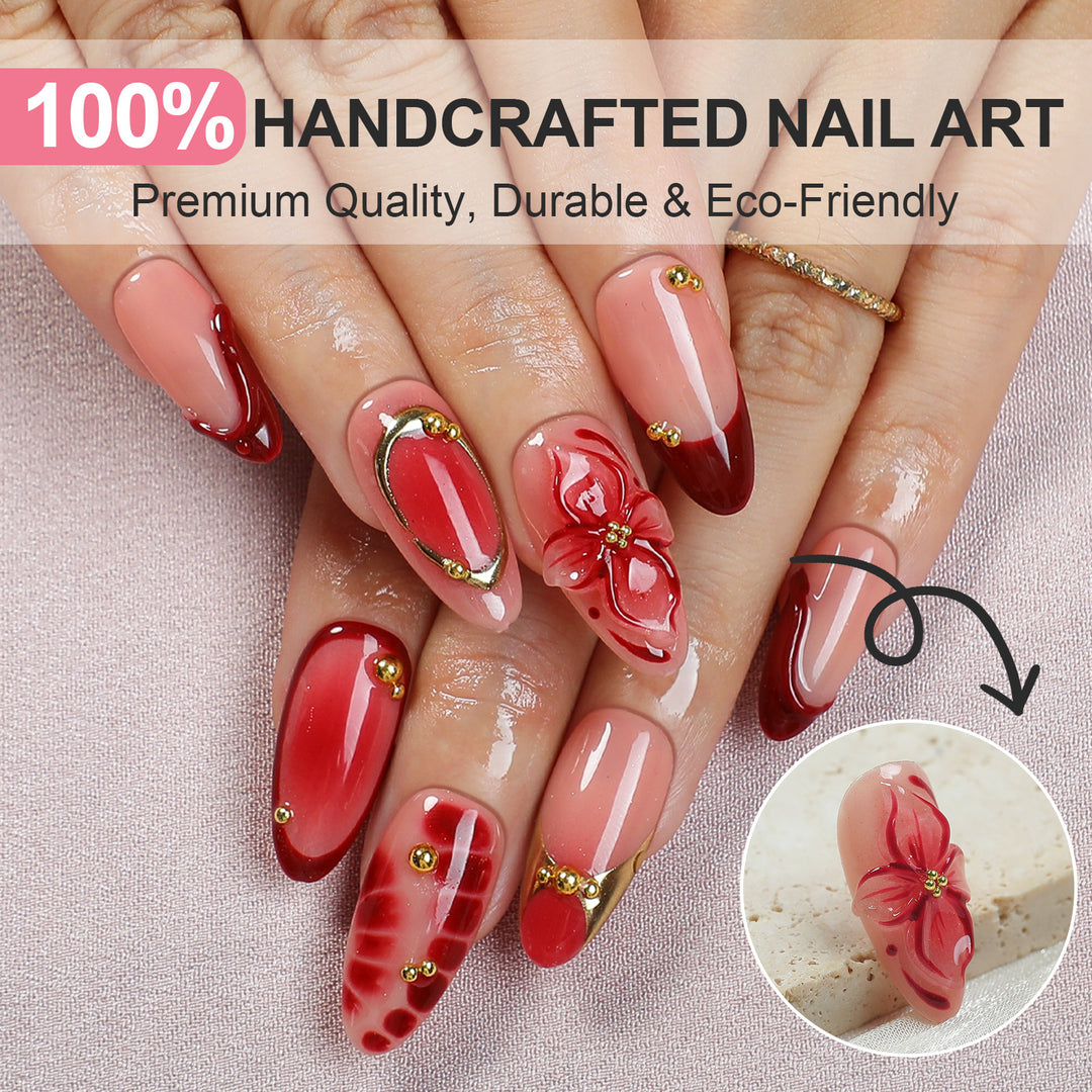 Kunstnagelset mit floralen und luxuriösen Akzenten Karnz