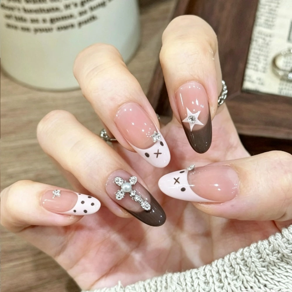Einzigartiges Künstlerisches Press-On Nail Set mit Kreativen Designs Karnz