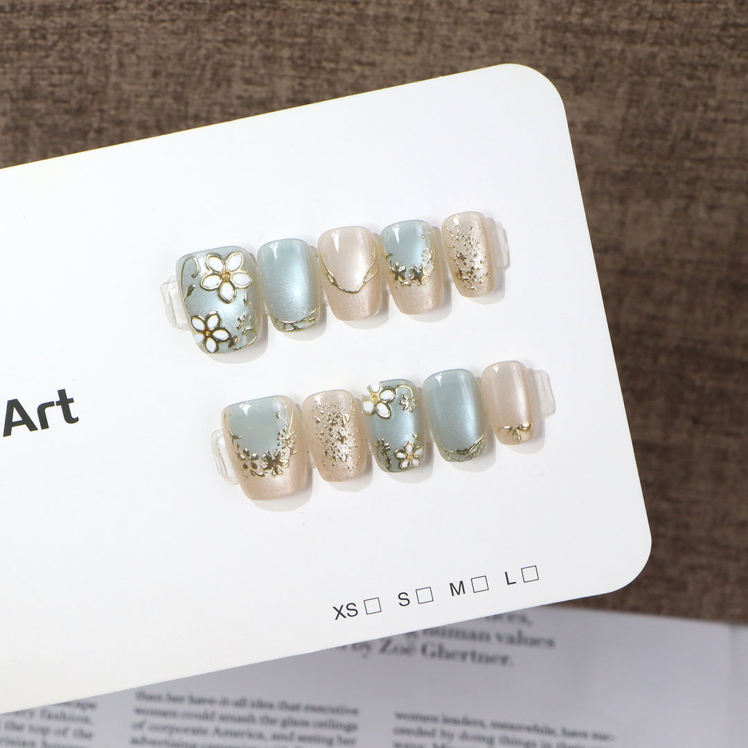 Elegantes Floral Press-On Nail Art Set Karnz