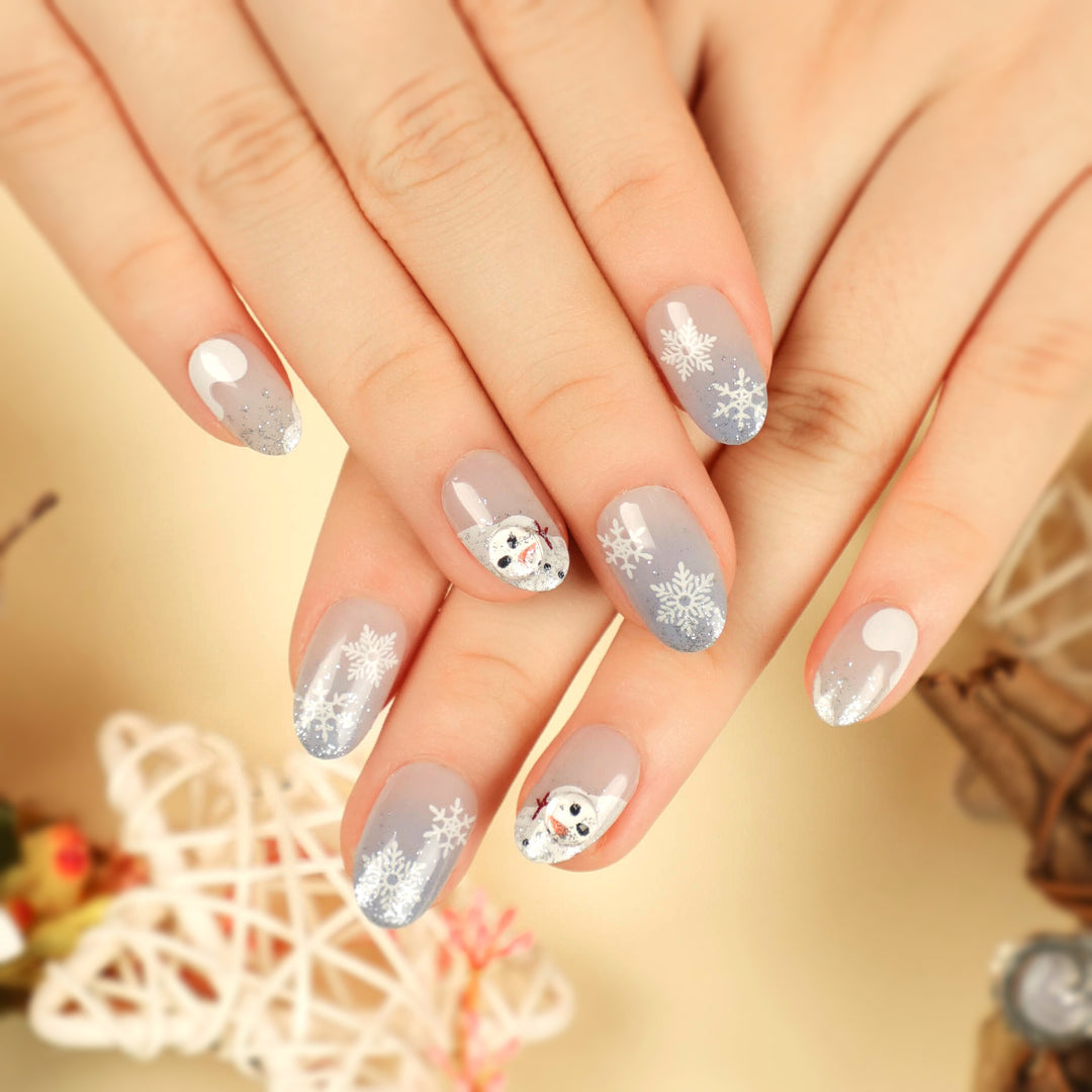 Kunstvolle Winter-Nagelverlängerungen mit Schneemann-Design Karnz