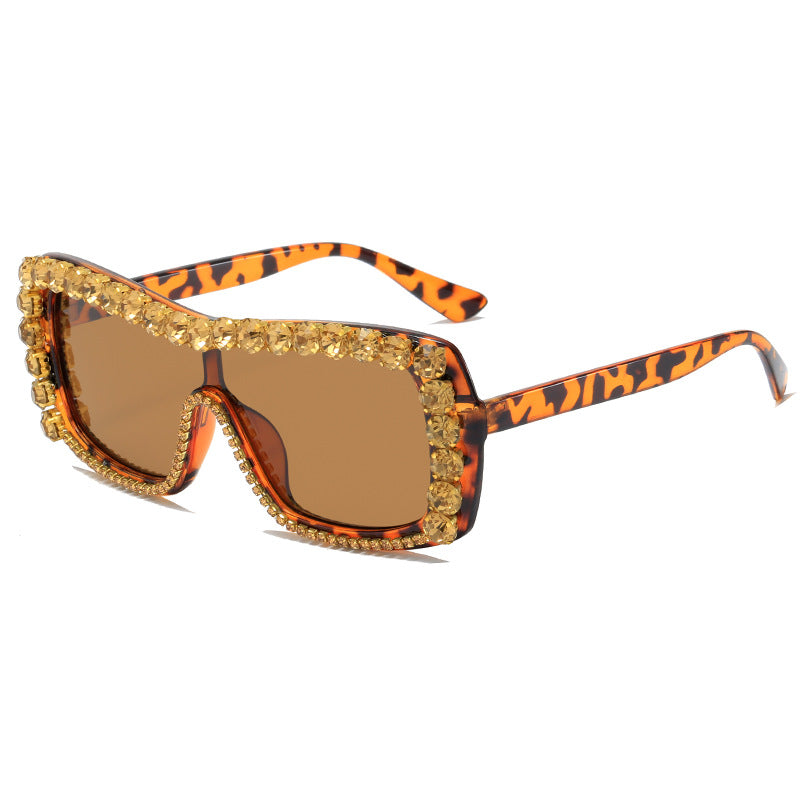 Damen extravagante Sonnenbrille mit funkelnden Akzenten Karnz