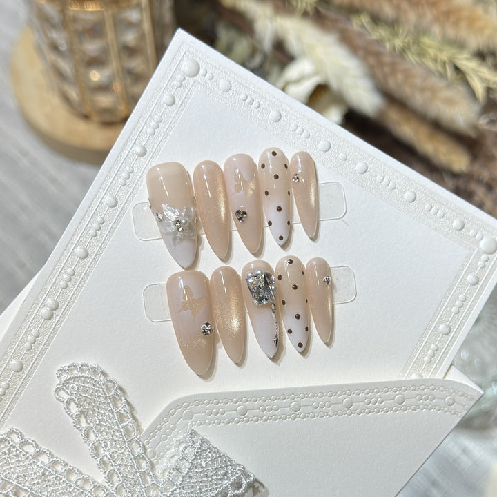 Elegantes langes Stiletto Press-On Nail Set