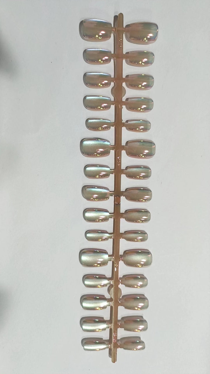 Iridescent Press-On Nail Tips Karnz