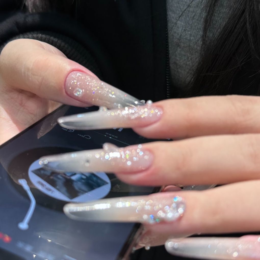 Dekorative Glitzer-Stiletto Drucknägel