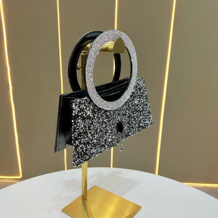 Glänzende strukturierte Abendhandtasche