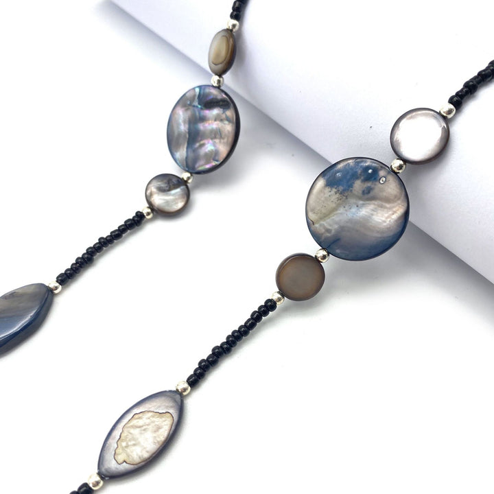 Eleganter Perlenbrillenhalter Karnz