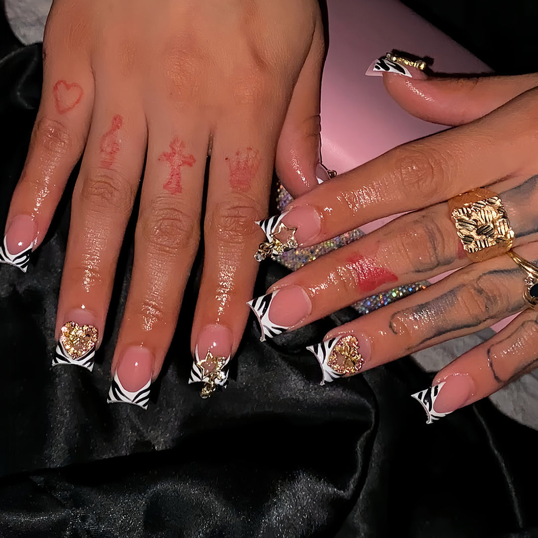 Dekorative Strass- und Zebra-Muster Druck-Nägel Karnz