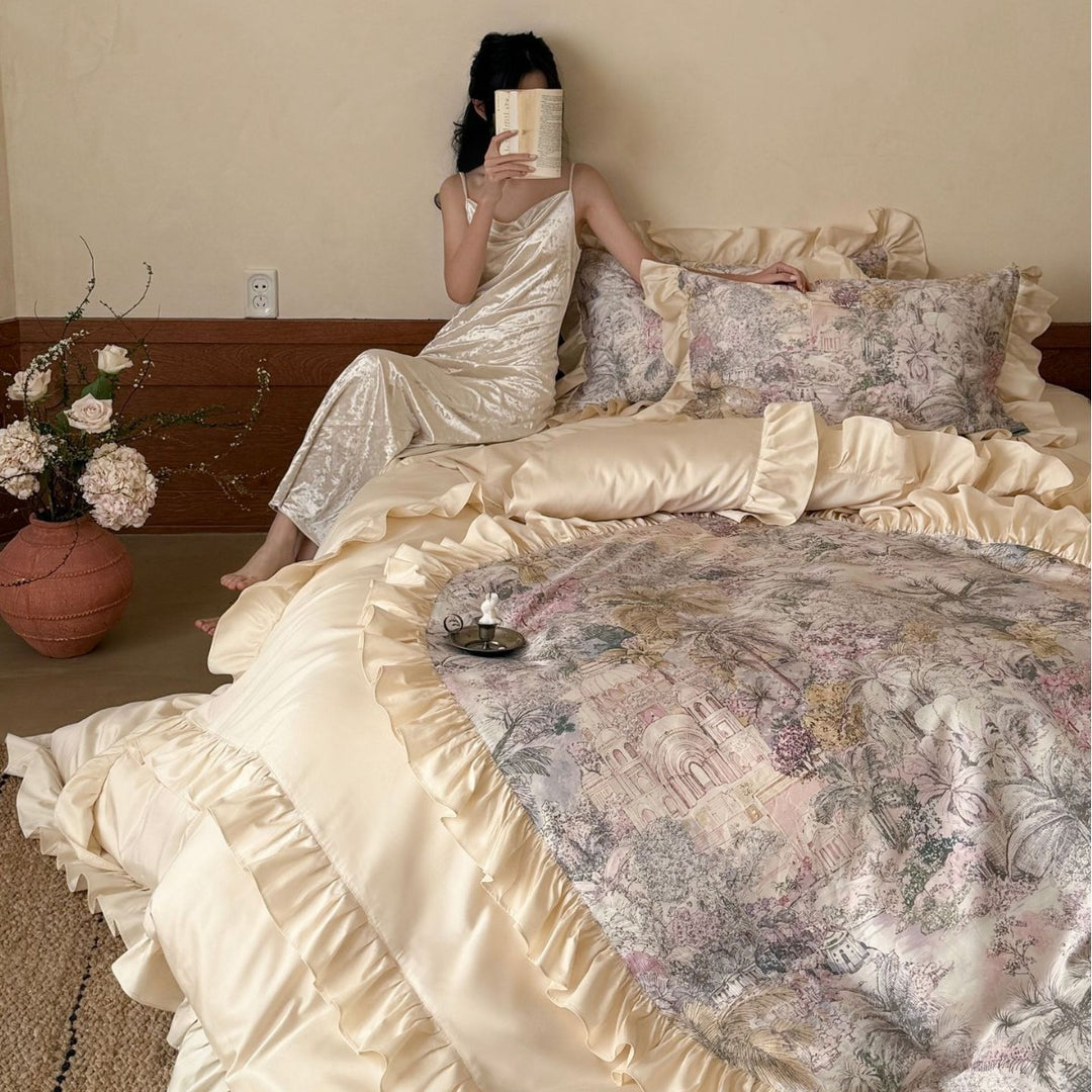 Romantisches Satin-Bettwäsche-Set mit Volant und feinem Toile-Print