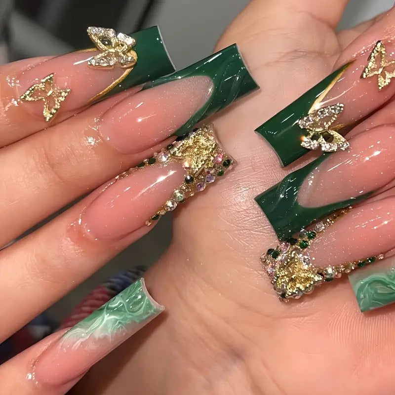 Luxuriöse dekorative Nagelkunst-Verbesserungen Karnz