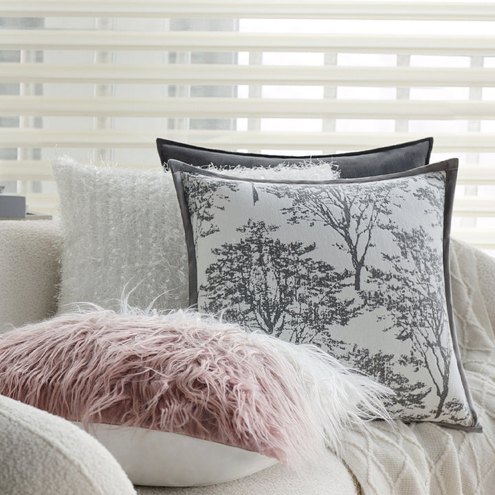 Quadratischer Zierkissenbezug mit fein gewebtem Baum‑Jacquard und samtiger Keder Karnz