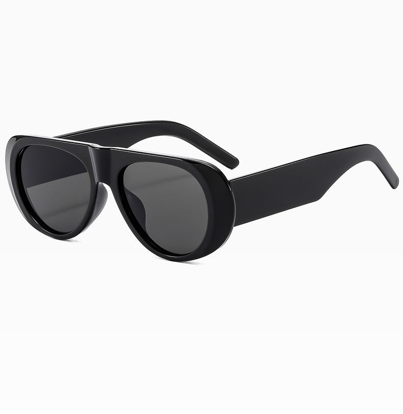 Zeitgenössische Überdimensionierte Schildbrille Karnz