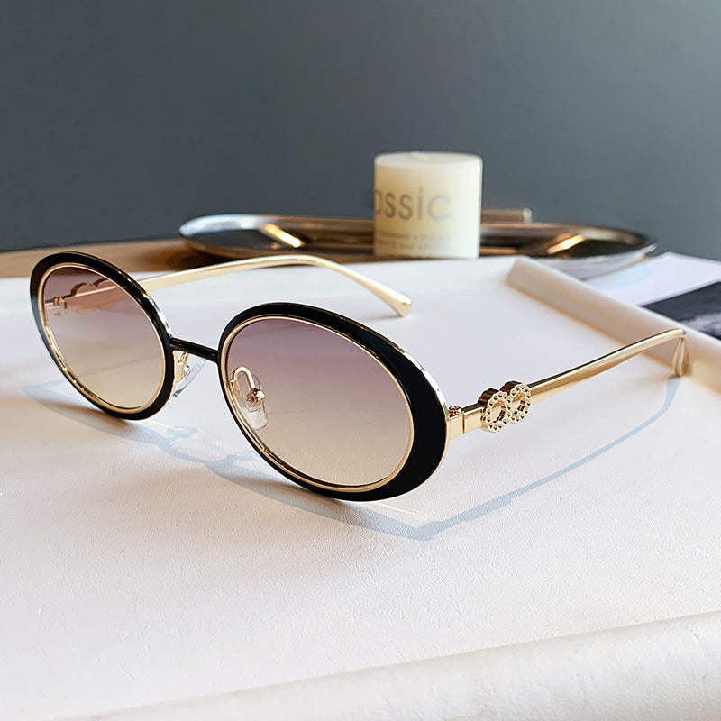 Damen modische Sonnenbrille mit stilvollem ozeanischen Design Karnz