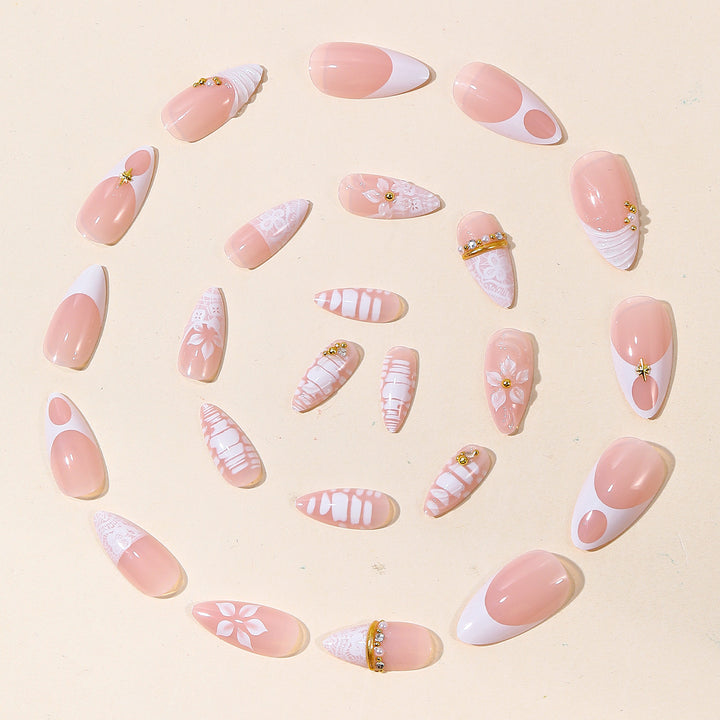 Dekorative florale Stiletto-Nagelkunstverlängerungen Karnz