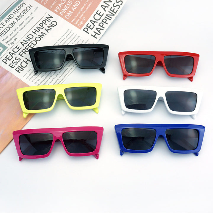 Damen Oversized Sonnenbrille mit modernem und kantigem Design Karnz