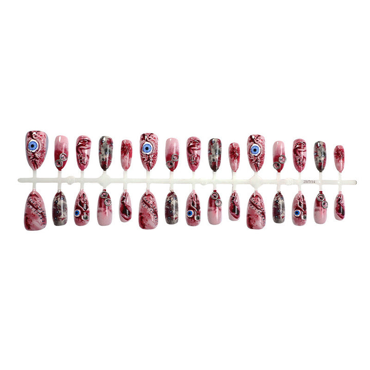 Kreatives Kunstnagelset mit künstlerischen Akzenten und funkelnden Details Karnz
