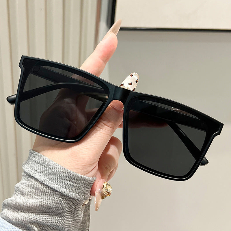 Damen trendige quadratische Sonnenbrille mit UV-Schutz und stylischem transparenten Rahmen Karnz