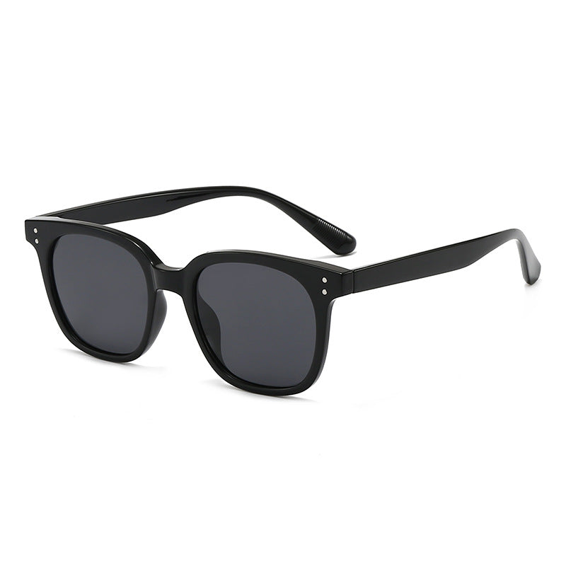 Damen modische Sonnenbrille im eleganten Design mit robustem Rahmen Karnz