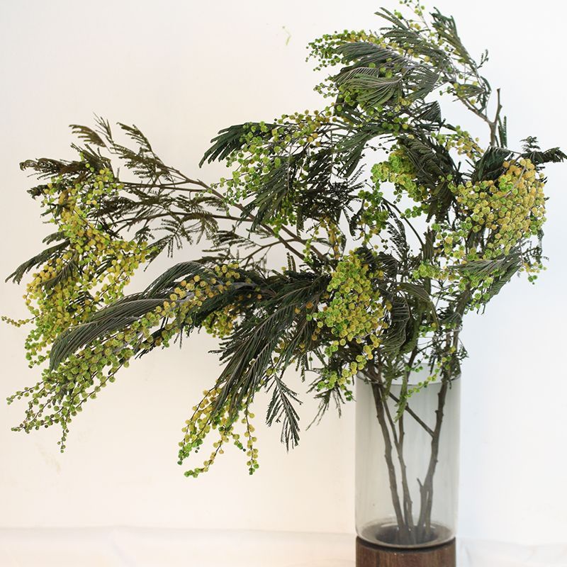 Dekoratives Trockenblumen-Zweigarrangement