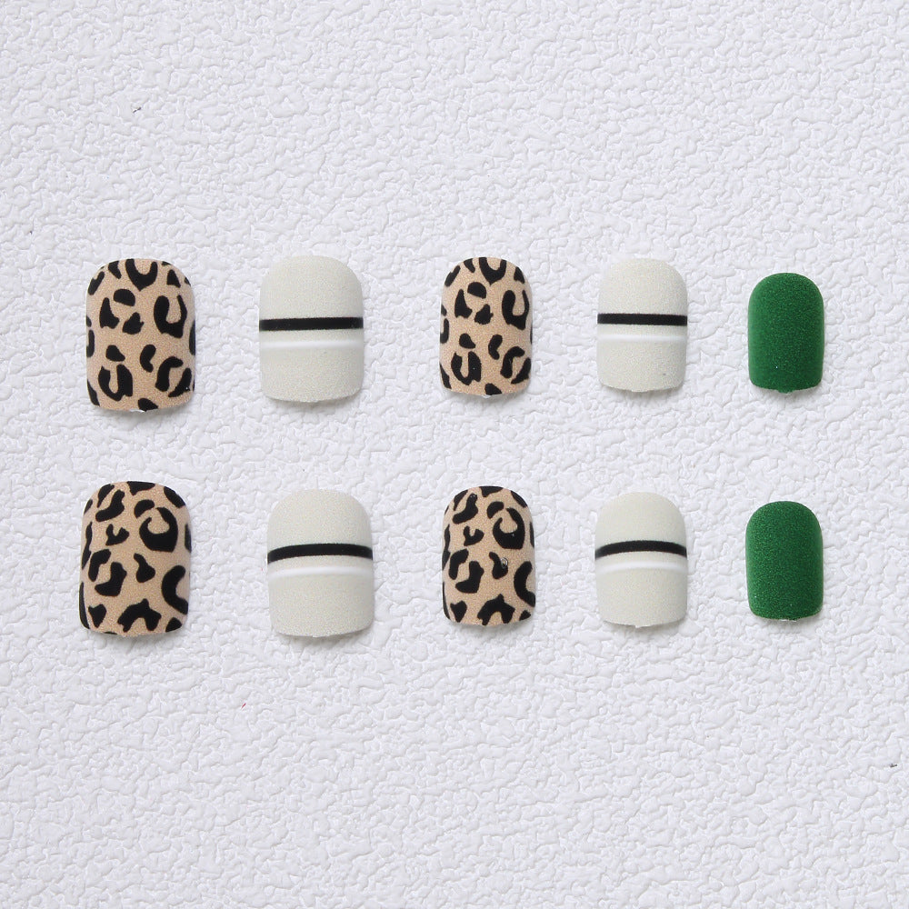 Trendige Nagelkunst Set Karnz