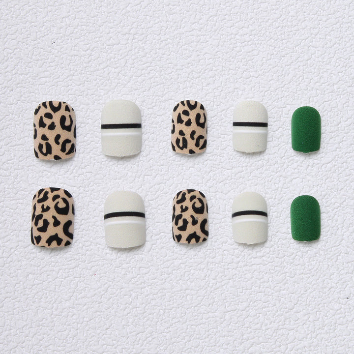 Trendige Nagelkunst Set Karnz