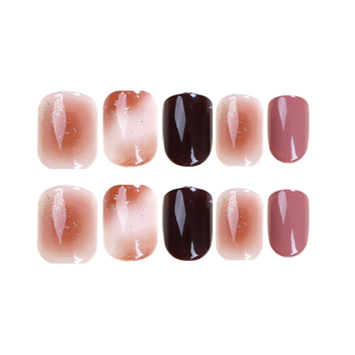 Elegante Nagelkunst mit Glitzer- und Ombre-Effekt Karnz