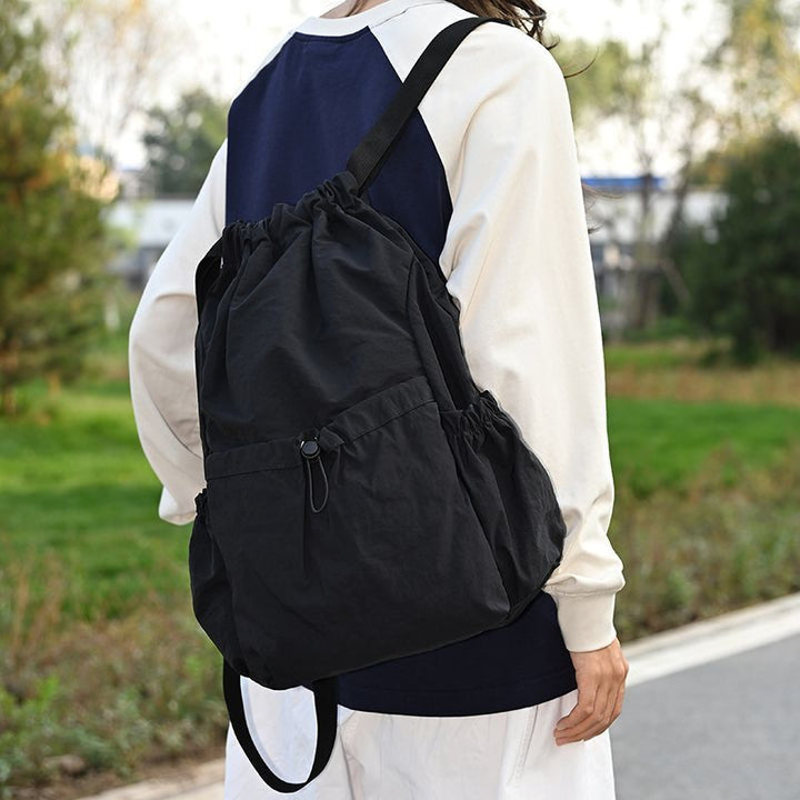 Leichter Outdoor-Rucksack mit Kordelzug