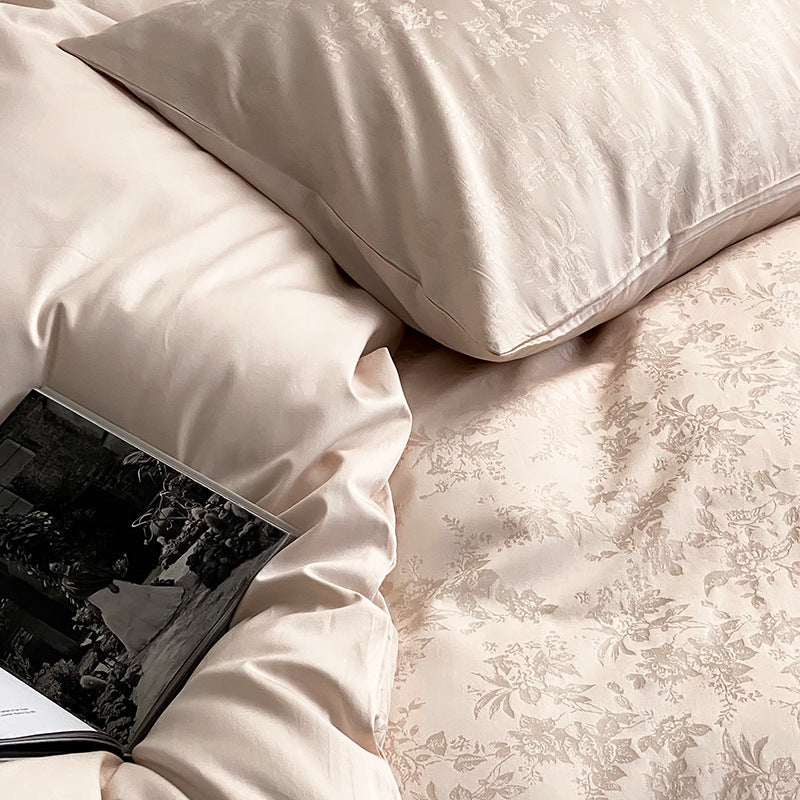 Premium-Satin-Bettwäschegarnitur mit geprägtem Monstera-Blattrelief und knitterarmem Finish