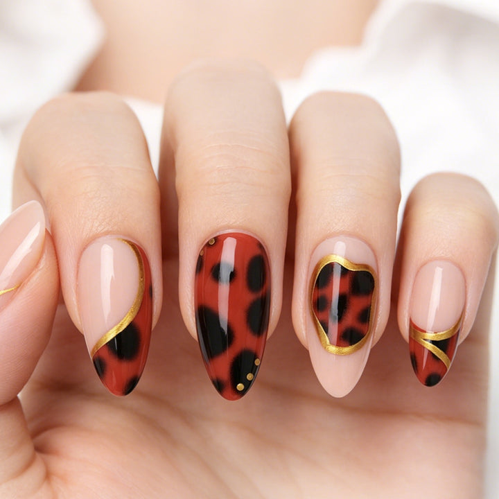 Kunstnagel-Set mit kreativen Leoparden- und Glitzerdetails Karnz