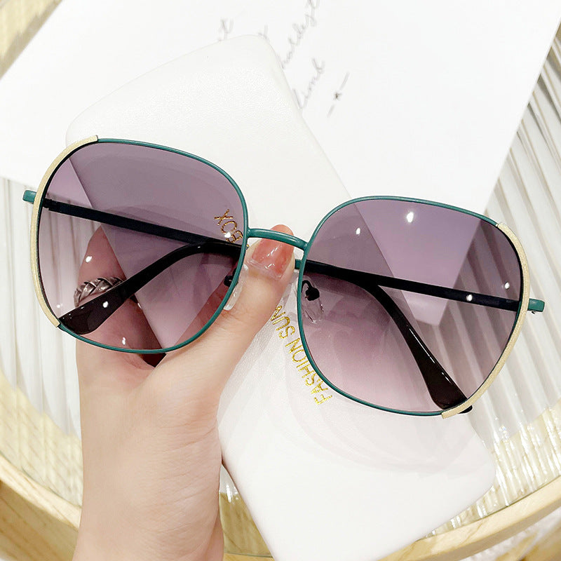 Damen Große quadratische Sonnenbrille mit hochwertigem Metallrahmen Karnz