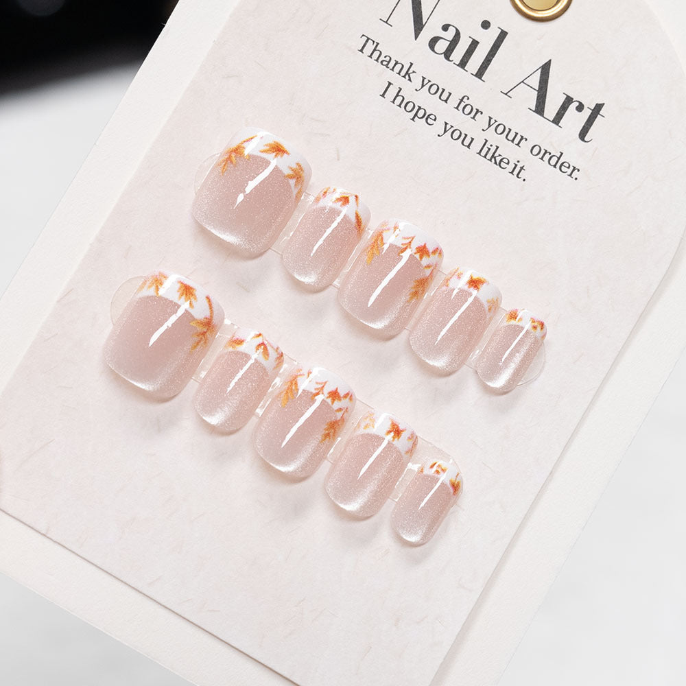Herbst-inspirierte florale Press-On-Nagelkunst