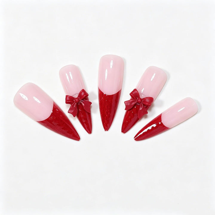 Künstlerische Stiletto Press-On Nagelspitzen Karnz
