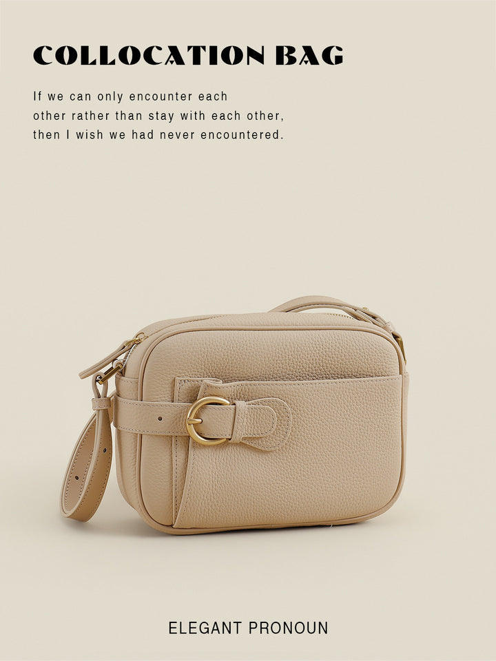 Rauleder Vegan-Leder Kamera Crossbody-Tasche mit dekorativem Schnallen- & Frontstecktasche