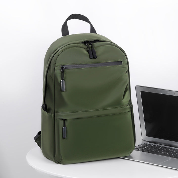 Schlanker Urbaner Reiserrucksack Karnz