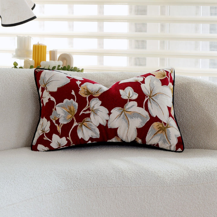 Zierkissen mit floralem Design