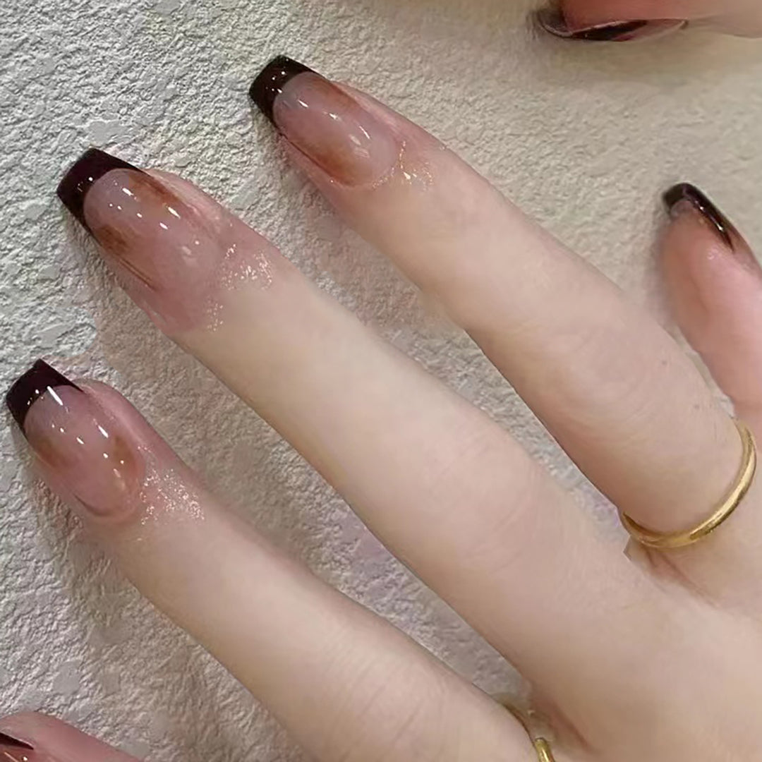 Elegante Ombre Französische Tipp Press-On Nägel Karnz