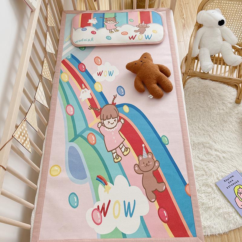 Gepolsterte Baby-Krippenauflage mit Gute‑Nacht-Print, rutschfester Unterseite und abwischbarem Bezug